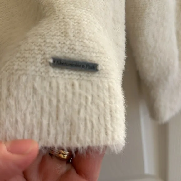 Abercrombie and Fitch Soft AF Sweater in Cream - Picture 3 of 5
